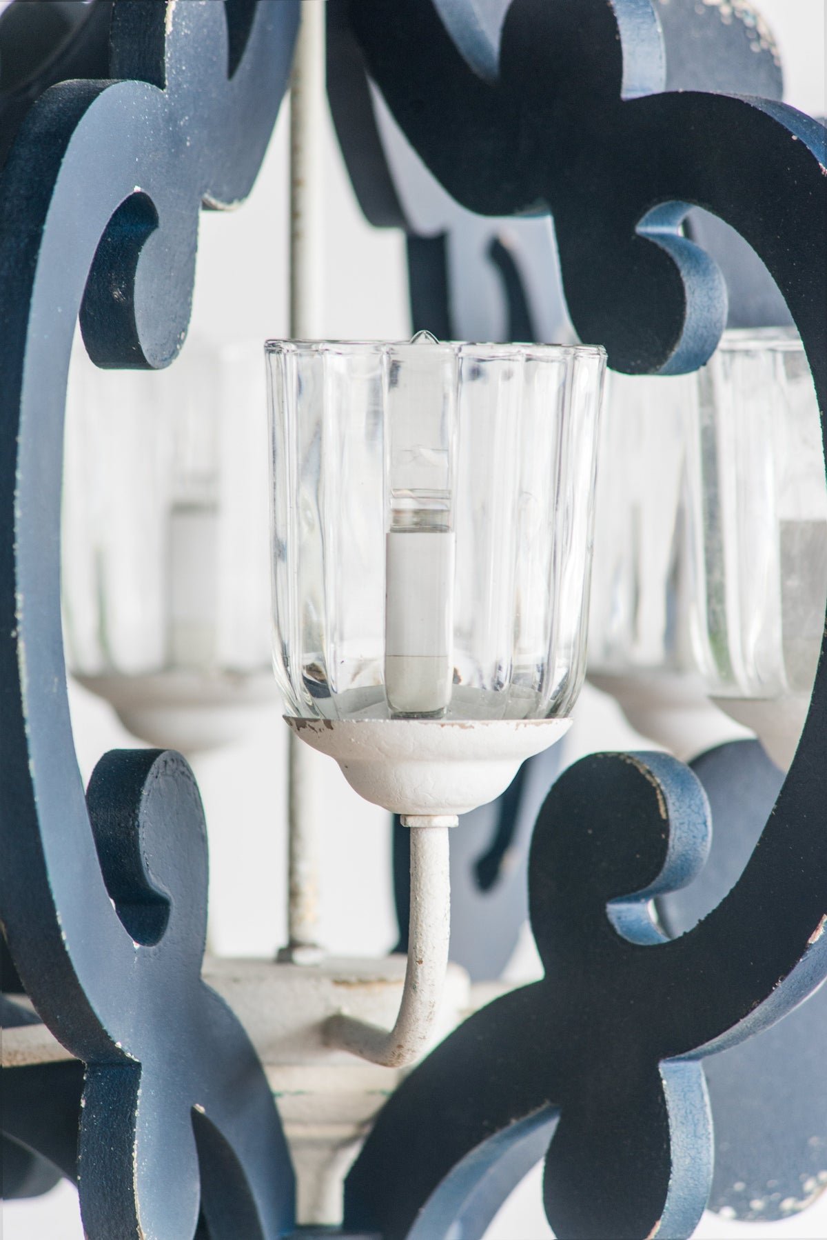 Rosalie Navy & White 6-Light Farmhouse Chandelier - product image 14