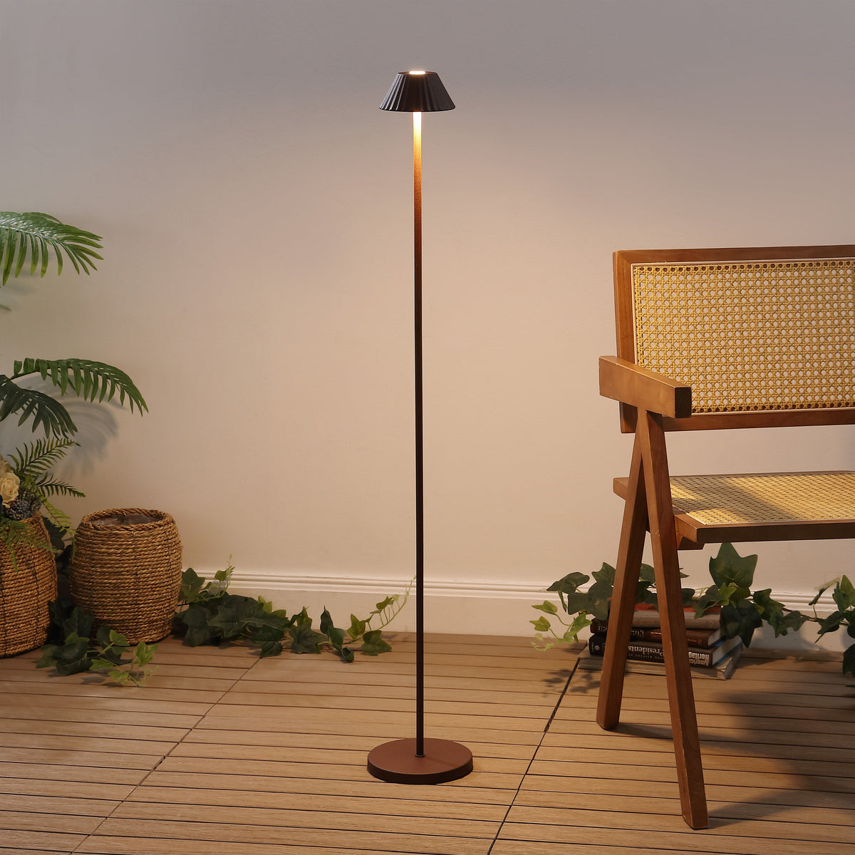 Mallory 44-Inch Rechargeable Indoor/Outdoor LED Floor Lamp - product image 8