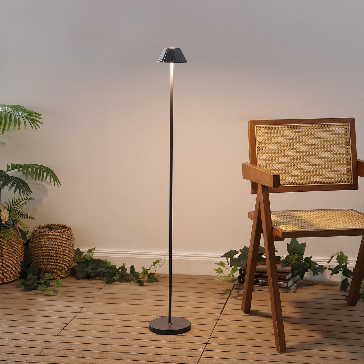 Mallory 44-Inch Rechargeable Indoor/Outdoor LED Floor Lamp - product image 14